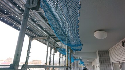 マンション改修工事の足場