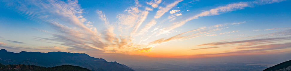 Lushan scenery under the sunset