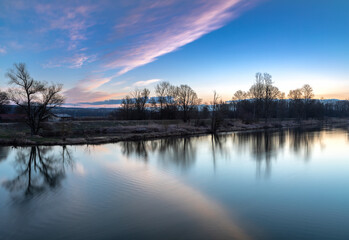 Morgendämmerung über der Donau bei Marxheim, Bayern