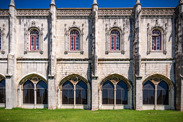 Obraz premium Monasterio de estilo manuelino de los Jeronimos en Lisboa Portugal 