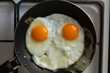 scrambled eggs for a healthy breakfast