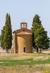 Church of Madonna di Vitaleta, Tuscany hills