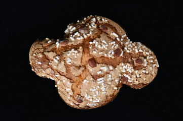 Colomba pasquale or colomba di Pasqua is an Italian traditional Easter bread whit almonds. 