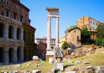  Columns on Via del Foro Piscaria. Rome. © Pavel