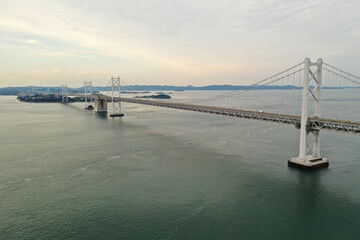 香川県坂出市　夕暮れの瀬戸大橋