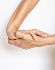 Symptoms of the affected person Hand problems with pain in the joints, bones, muscles.
