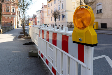 Baustellen Absperrung mit Warnleuchte