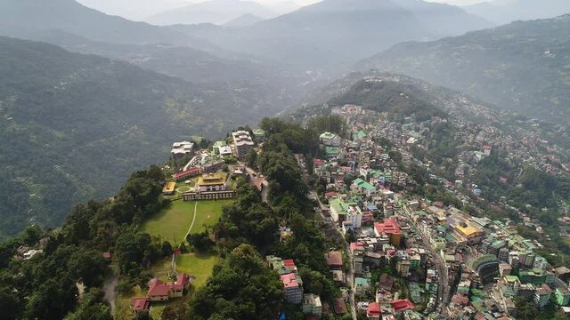Ville de Gangtok dans le Sikkim en Inde vue du ciel
