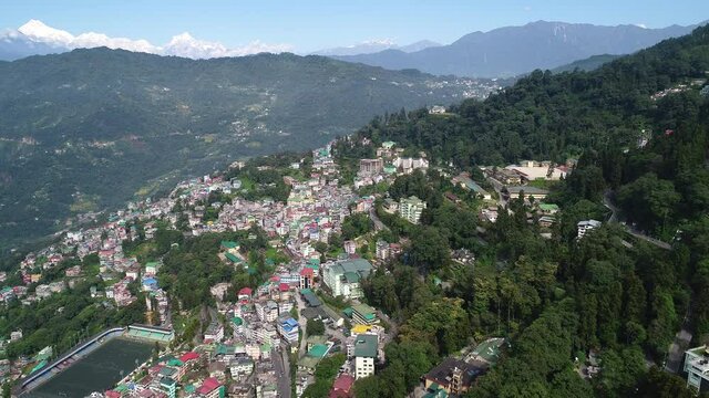 Ville de Gangtok dans le Sikkim en Inde vue du ciel