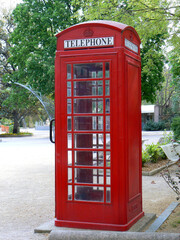 Fototapeta premium Red vintage phone booth
