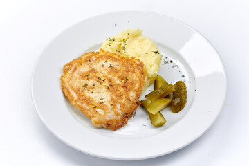 chicken with mashed potato and vegetables