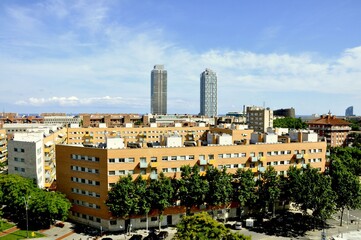 Dwa wieżowce w Barcelonie. © Lukasz Lewczuk
