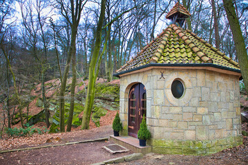 Obraz premium Waldkapelle Maria Wegweiserin, Tecklenburger Bergpfad
