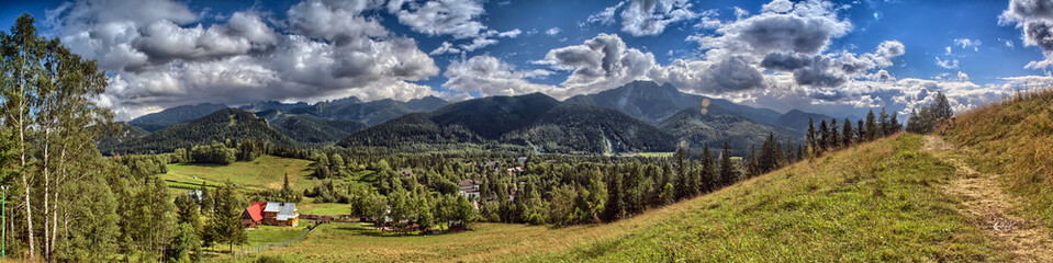 Fototapeta na wymiar Tatra Mountains - Panorama with view on Giewont