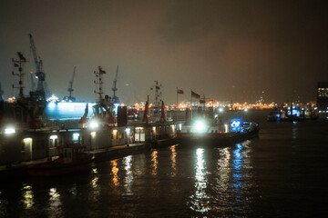 Fototapeta premium Hamburger Hafen (Black Pro Mist)