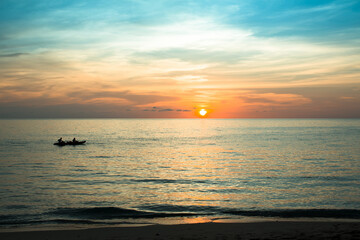 Obraz premium Amazing sunset on the Sea coast in Thailand.