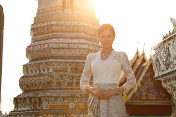 Fototapeta premium Woman in Thai Traditional Costume which is very Elite old Fashion