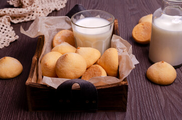 Sponge cookies with filling