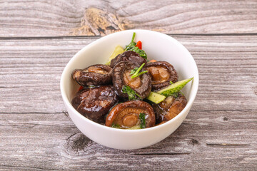 Marinated shiitake mushrooms with herbs