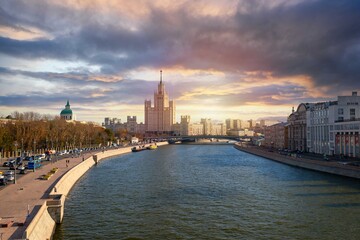 Fototapeta premium Moscow. Russia. House on Kotelnicheskaya embankment and Zaryadye Park on left side. Life before pandemic COVID-19