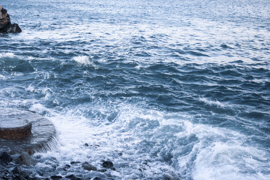 Crashing Waves
