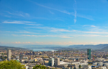 Fototapeta na wymiar panoramablick über Zürich und den Zürichsee