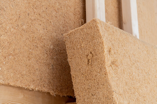&Ouml;kologisch Bauen, D&auml;mmmaterial aus Holzwolle