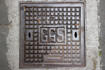 Gas manhole
