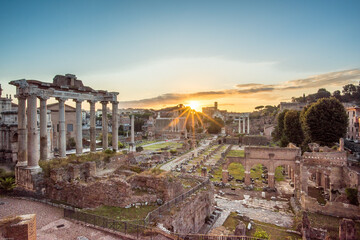 Fototapeta na wymiar Sonnenaufgang am Palatin - Forum Romanum