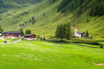 Immersion in the nature of the Ahrntal and Tures valleys