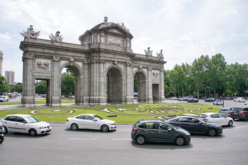 Obraz premium Amazing view of Puerta de Alcala in City of Madrid, Spain