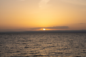 Obraz na płótnie Canvas Sunrise on the bay