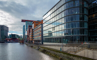 Fototapeta na wymiar der Medienhafen in Düsseldorf