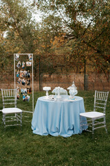 welcome buffet with alcohol and snacks, sandwiches, cupcakes