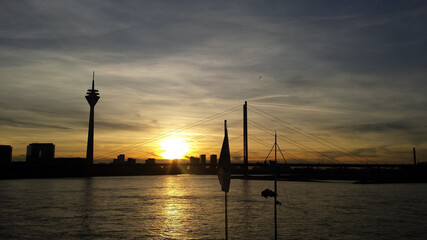 Obraz premium sunset in the city