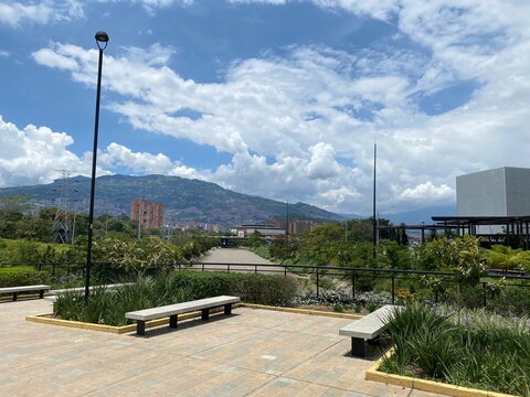 Medellin parques del rio