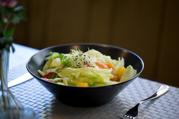green salad with salmon