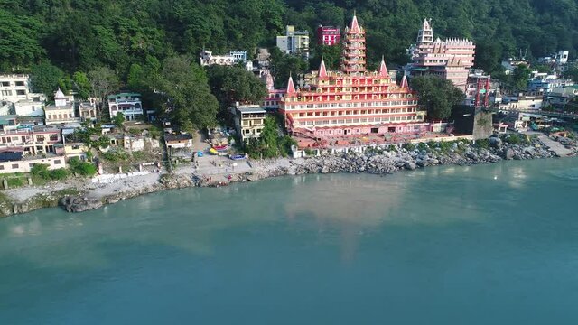Ville de Rishikesh &eacute;tat de l'Uttarakhand en Inde vue du ciel