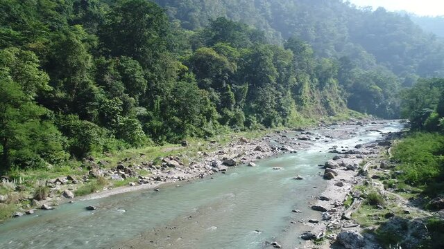 Le fleuve du Gange pr&egrave;s de Rishikesh &eacute;tat de l'Uttarakhand en Inde vue du ciel
