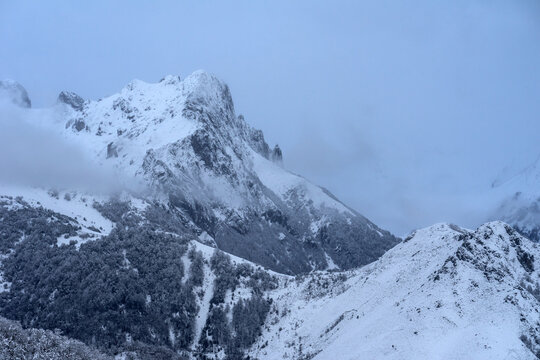 Snowing in winter landscape of the Ubi&radic;&plusmn;as la Mesa Natural Park mountains