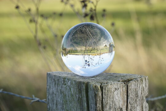 Electricity pylons in the lens ball 