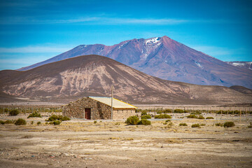 Fototapeta na wymiar volcano, altiplano, uyuni, bolivia