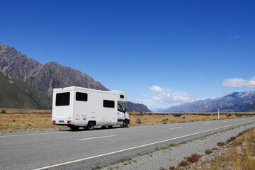 Campervan on road to Mount Cook, New Zealand - obrazy, fototapety, plakaty