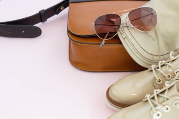 Women's accessories to go on a trip in the hot season.