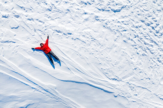 The Girl On A Snow Angel Shows, Aerial View