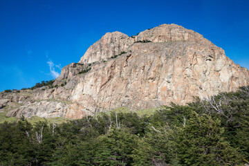 Fototapeta na wymiar hiking in el chaltén, mount fitz roy, patagonia, argentina