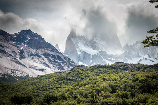 hiking in el chaltén, mount fitz roy, patagonia, argentina © Andrea Aigner