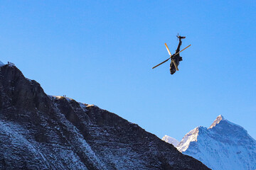 Obraz na płótnie Canvas helicopter in flight