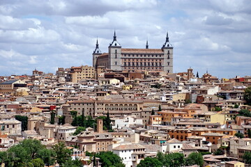 Fototapeta na wymiar The Alcazar of Toledo, a stone fortification located in the highest part of Toledo, Spain