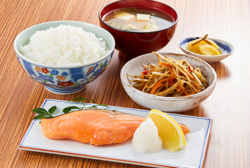 鮭の塩麹焼　和定食